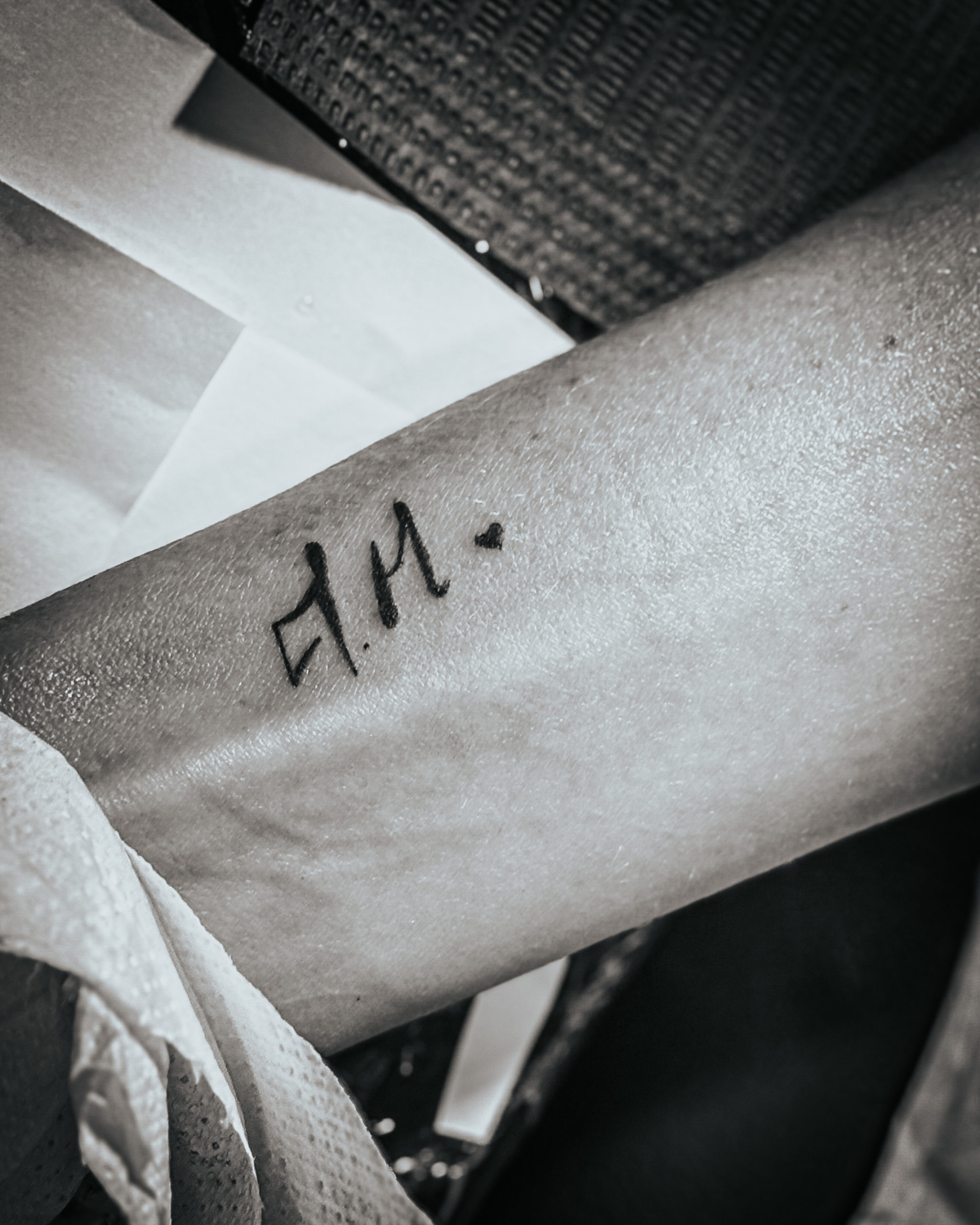 Tatouage initiales au Touquet