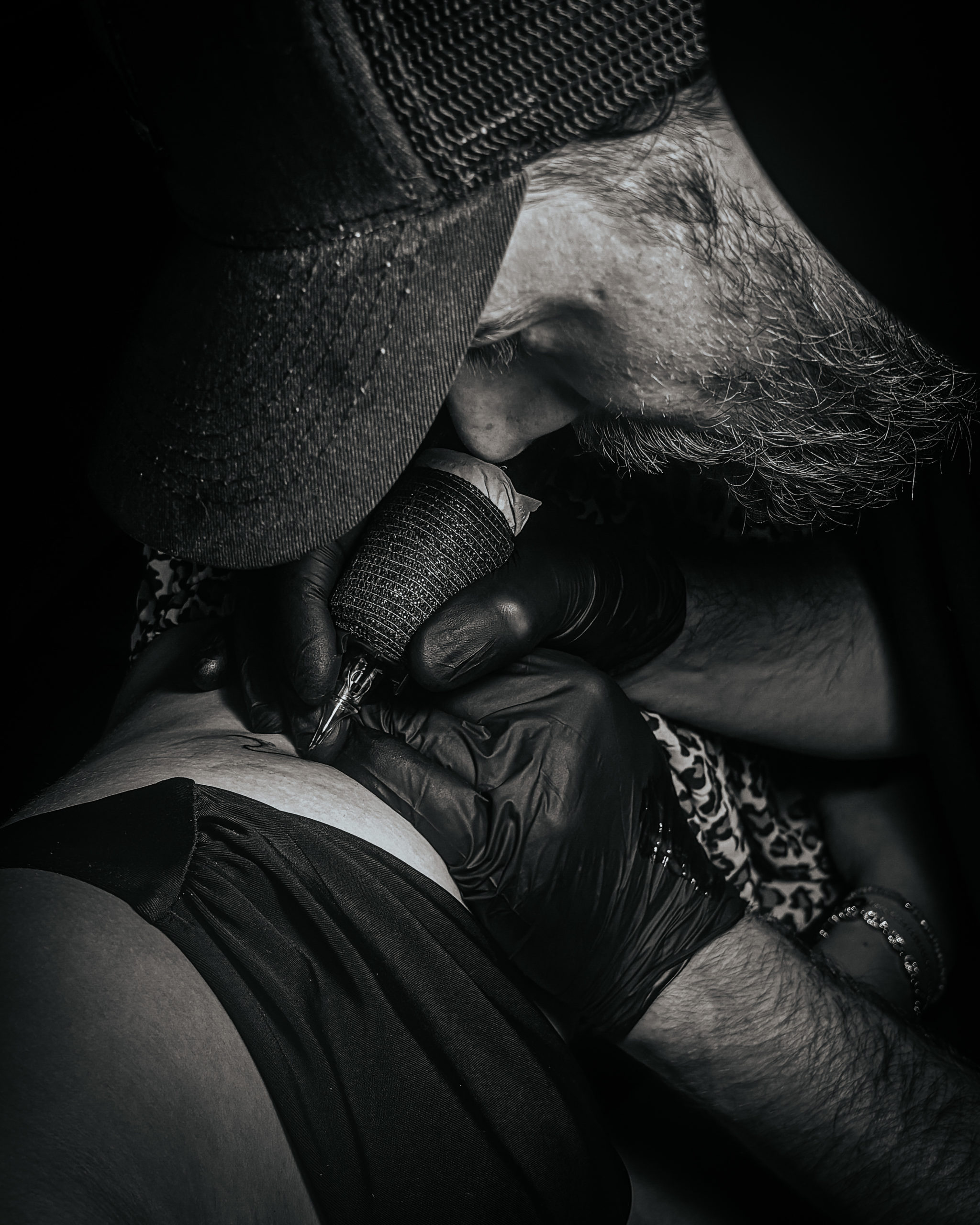 Tatouage en duo entre copines au Touquet