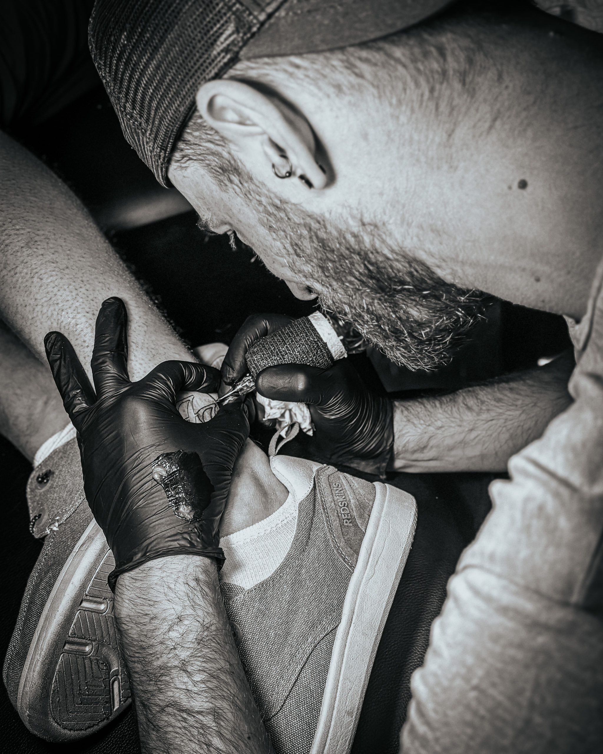 Tatouage pour un fan des Foo Fighters au Touquet
